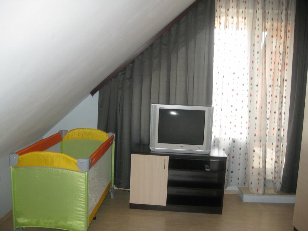 Hotel Topalovi Nesebar Bilik gambar
